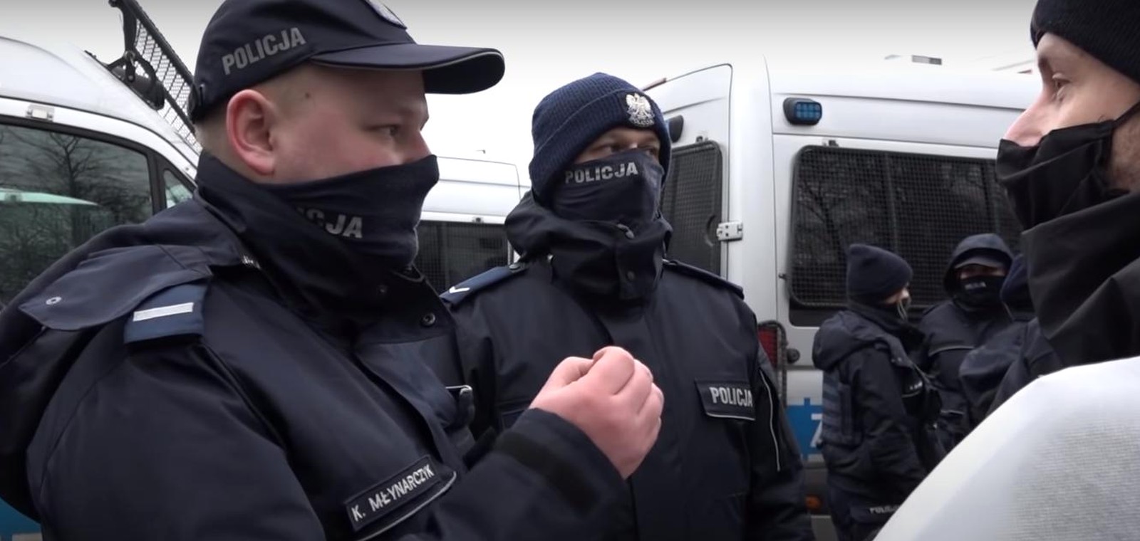 propolski.pl: Protestujący pasterz w potyczce językowej z policjantem