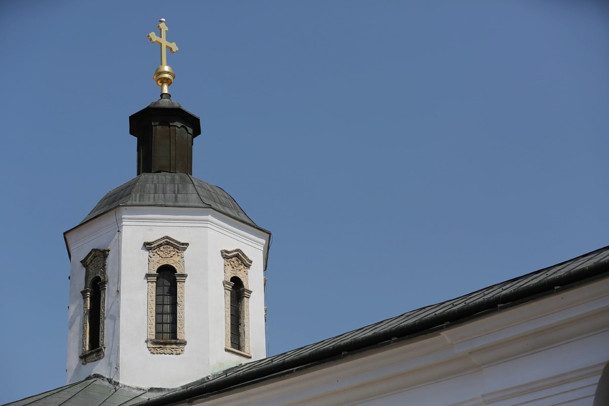 plotkibiznesowe.pl: Czy Kościół w Polsce ma szansę na budowę niezależności energetycznej?