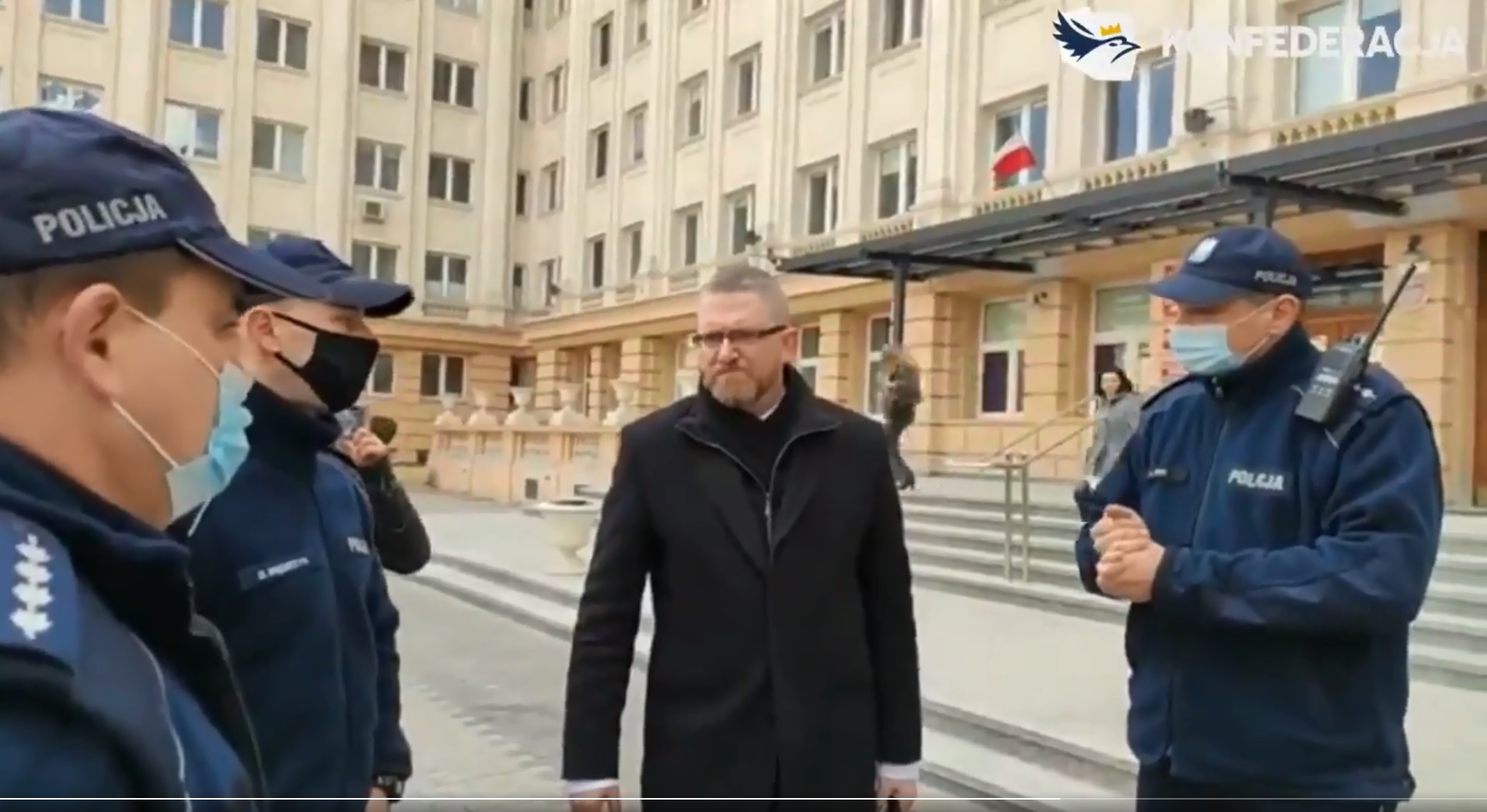propolski.pl: Policja chce uchylić Braunowi immunitet