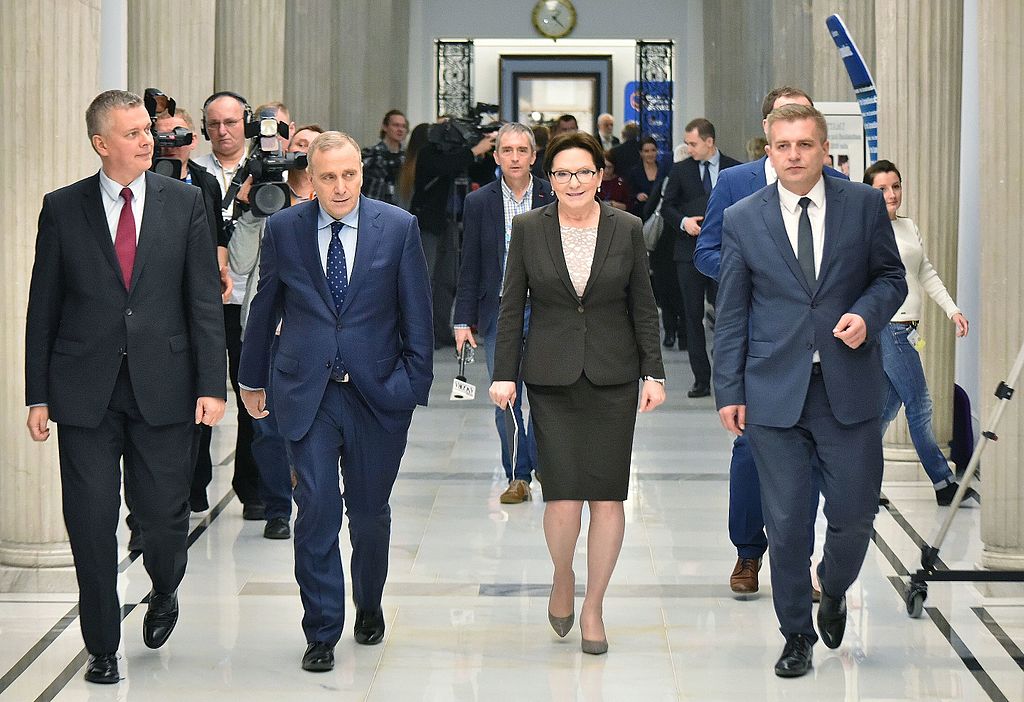 propolski.pl: Poseł PO przyznaje: Partia skręca w złym kierunku, dużo osób myśli o odejściu z partii