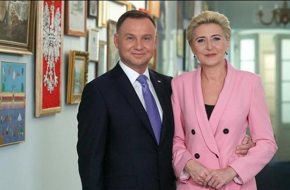 propolski.pl: Para prezydencka zaszczepi się już w poniedziałek. Która szczepionka zostanie podana Andrzejowi Dudzie?