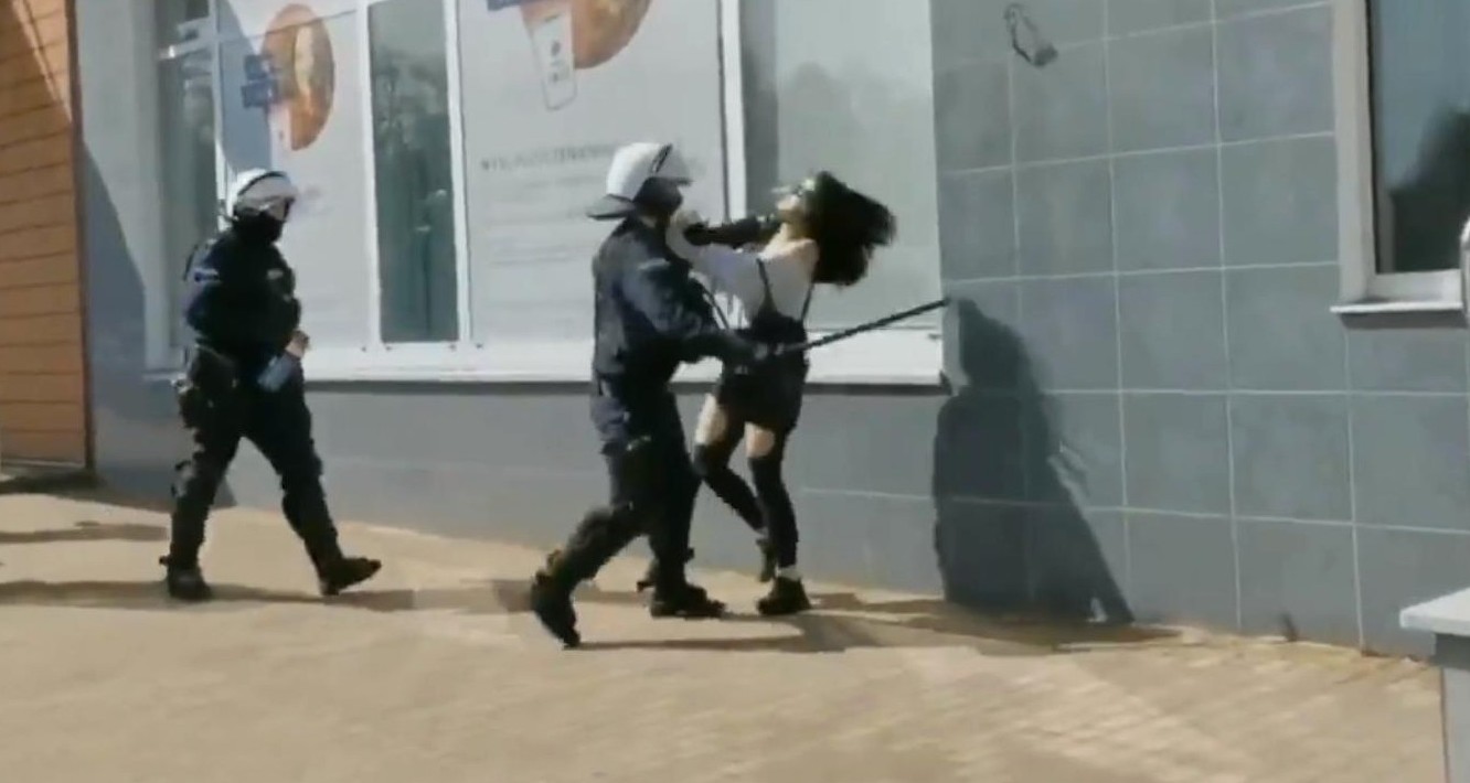 propolski.pl: Policjant użył pałki wobec protestującej