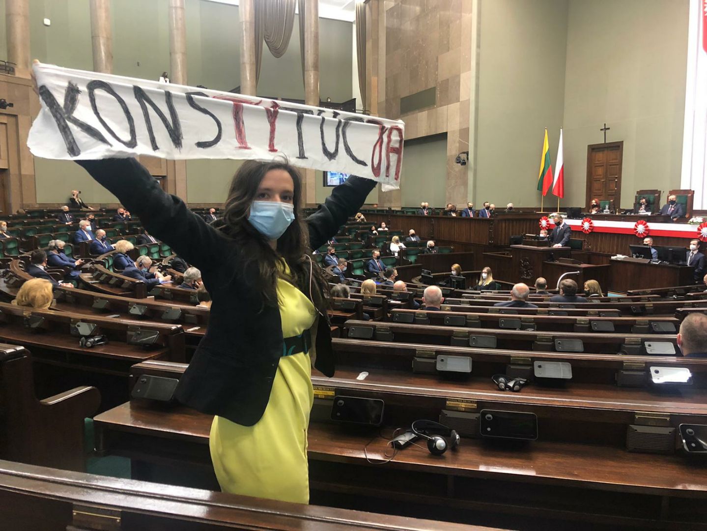 propolski.pl: Klaudia Jachira wyciągnęła transparent w Sejmie
