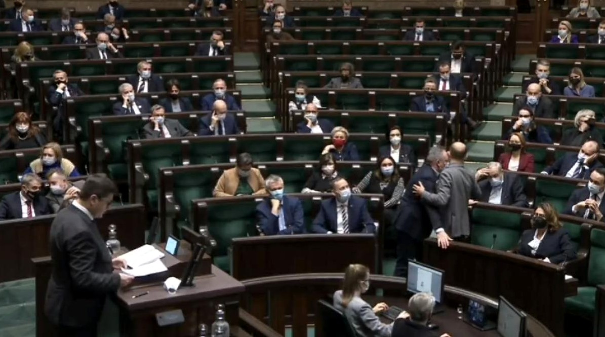 propolski.pl: Zaskakujący incydent w Sejmie. Bartłomiej Sienkiewicz bohaterem mediów