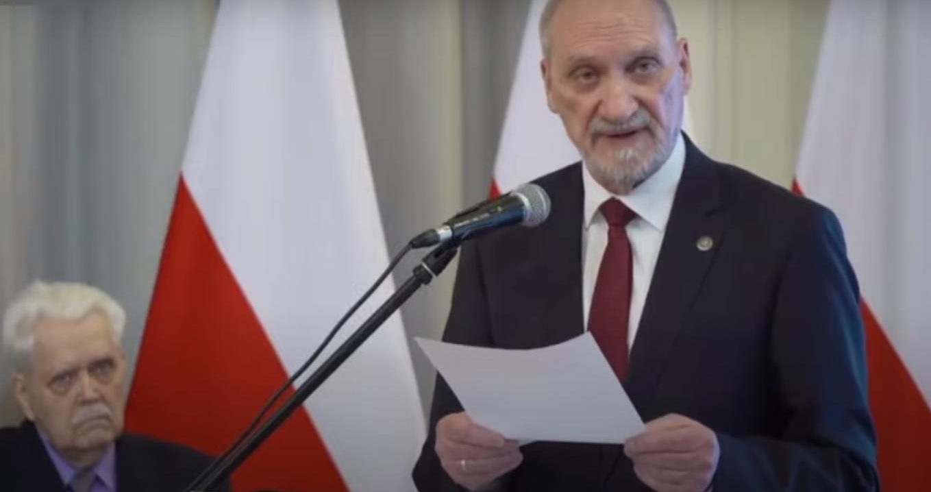propolski.pl: Antoni Macierewicz na podkomisji katastrofy smoleńskiej