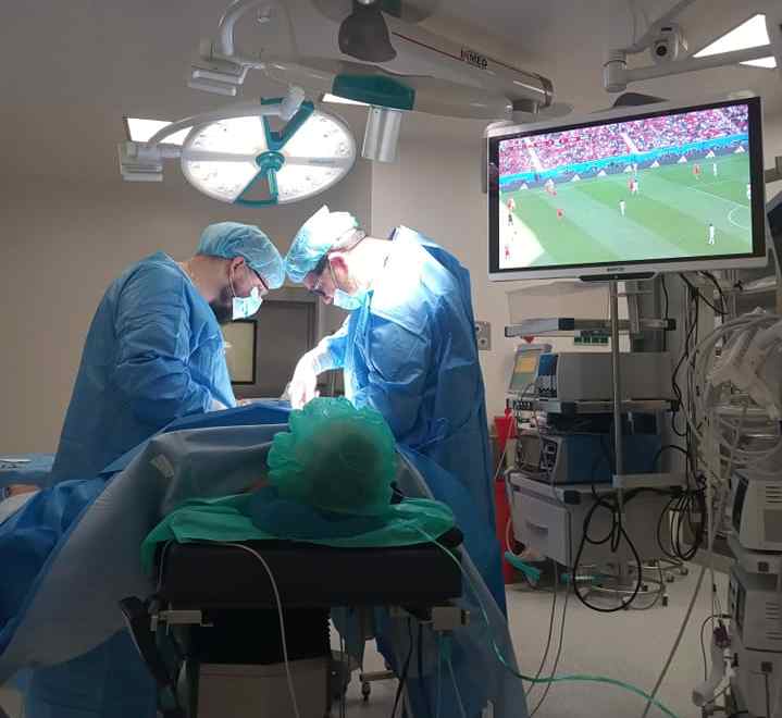 propolski.pl: Pacjent oglądał mundial w czasie operacji