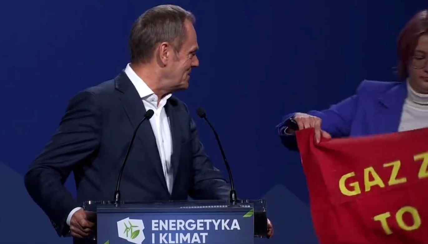 propolski.pl: Aktywistka wtargnęła na scenę